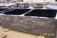 European Onyx farm sink-black.JPG (93518 bytes)