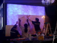 European_Onyx_back_lit_bar_wall.jpg (119013 bytes)